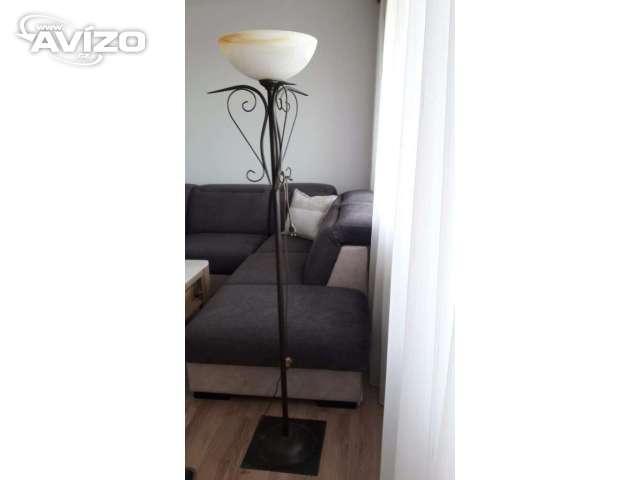 Prodám krásný lustr a krásnou stojící lampu
