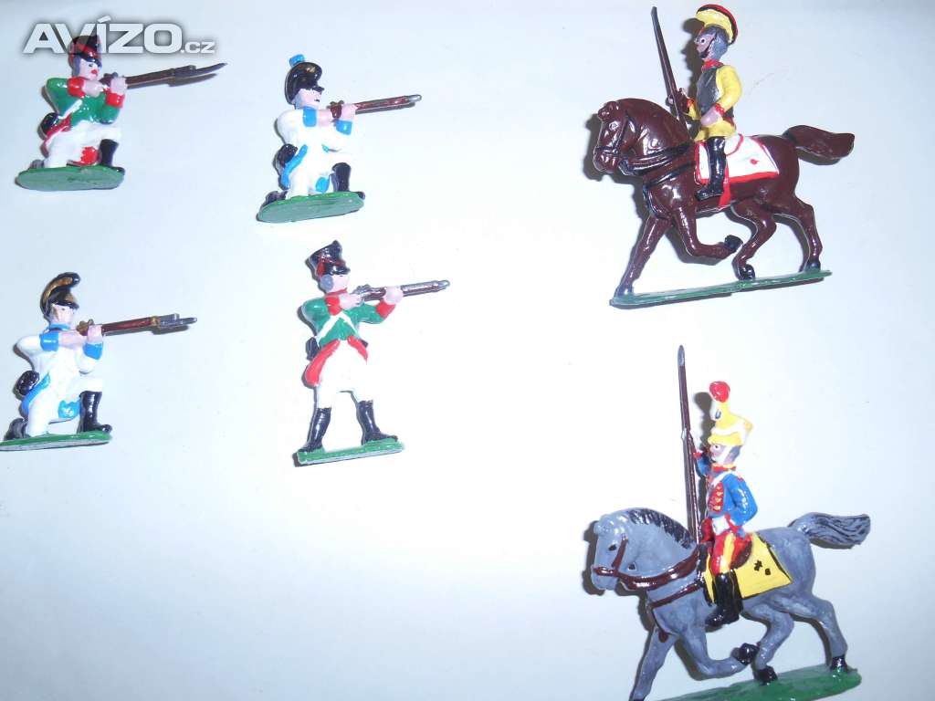 Cínové figurky - vojáčci, indiáni, rytíři a další