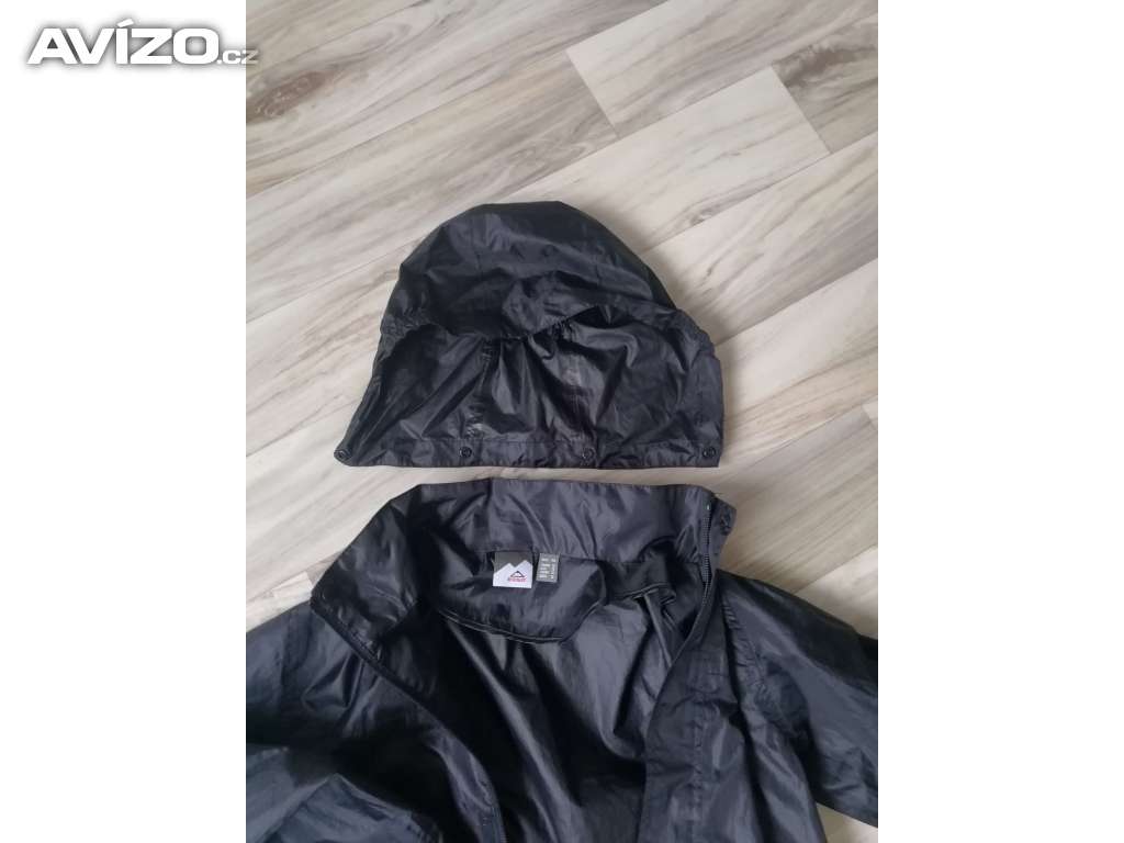 Prodám šusťákovou bundu na sport