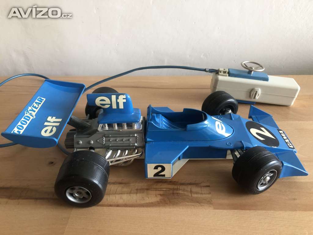 Formule s volantem ELF 2 Gama