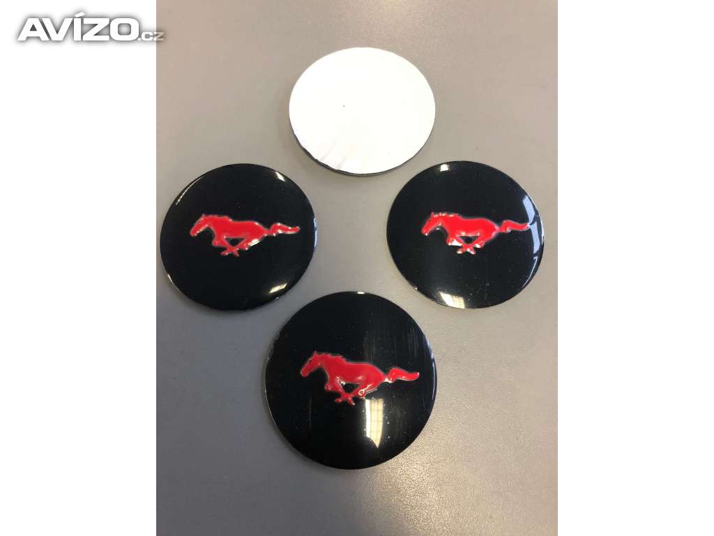 Středové pokličky/samolepky alu kola MUSTANG červený