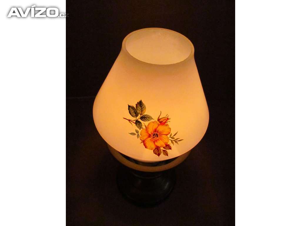 Foto inzerátu Stará stolní lampička