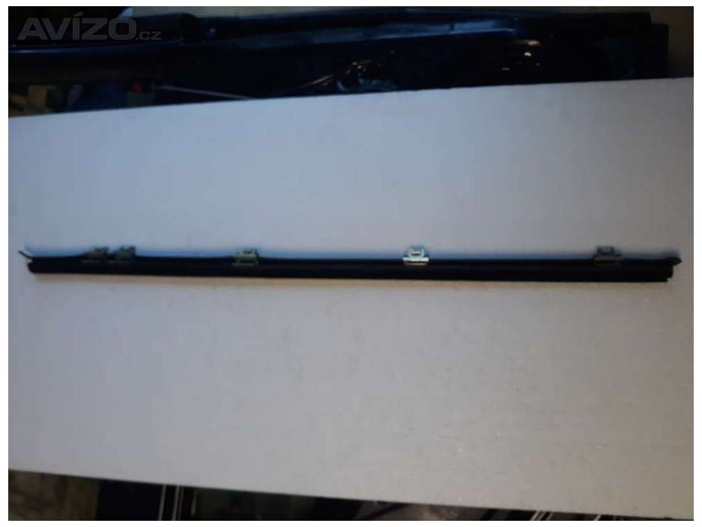 Stírací lišta levé přední dveře Opel Signum 1,8 16V 03-05