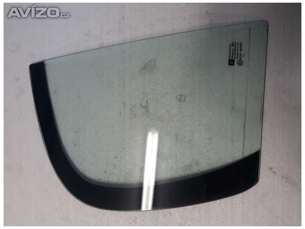 Sklo(okno) malé pravé zadní dveře Opel Signum 1,8 16V 03-05 