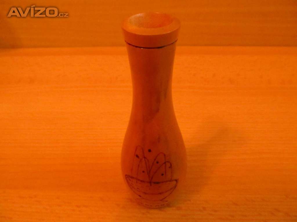 Foto inzerátu Retro upomínkové předměty