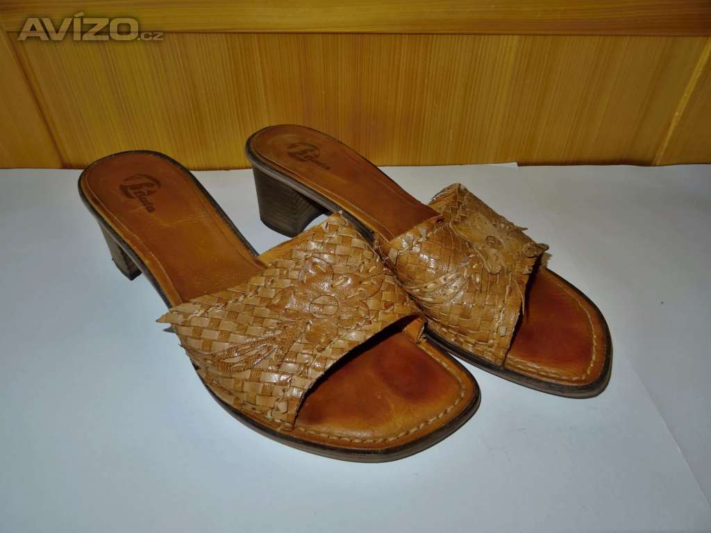 Sandály, pantofle, nazouváky Baťa vel. 39