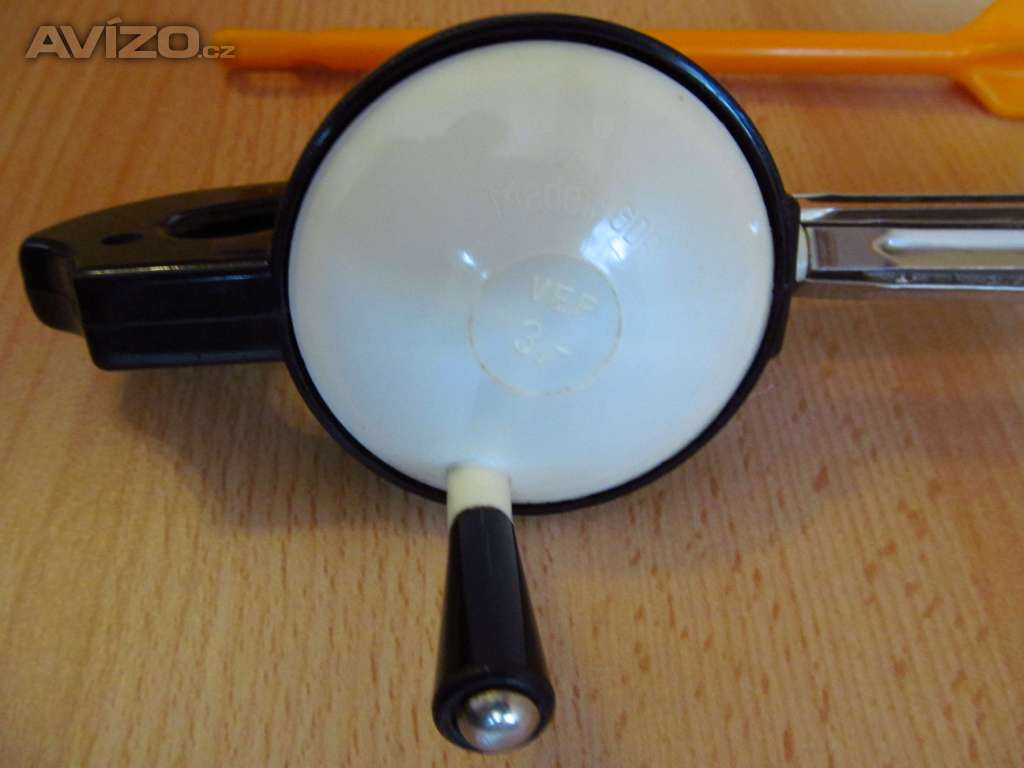 Foto inzerátu Retro kuchyňské náčiní