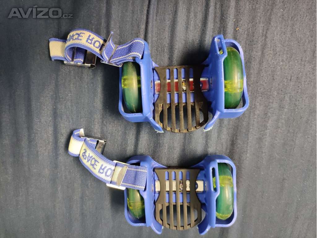 SVÍTÍCÍ PŘIPÍNACÍ KOLEČKA NA BOTY