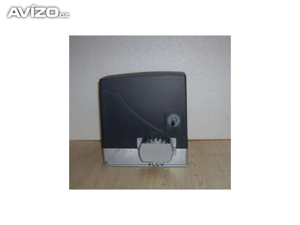 Foto inzerátu Pohon pro posuvné brány do 600kg