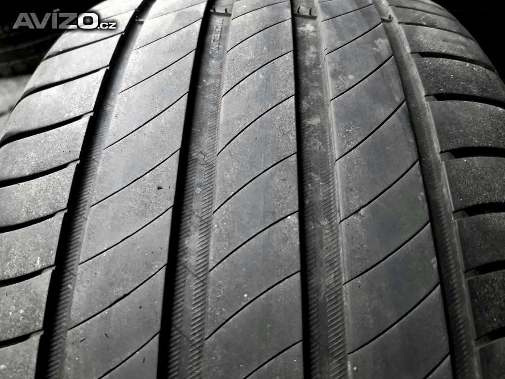 Po 2ks letních pneu 235/55 R17 Michelin, Continental