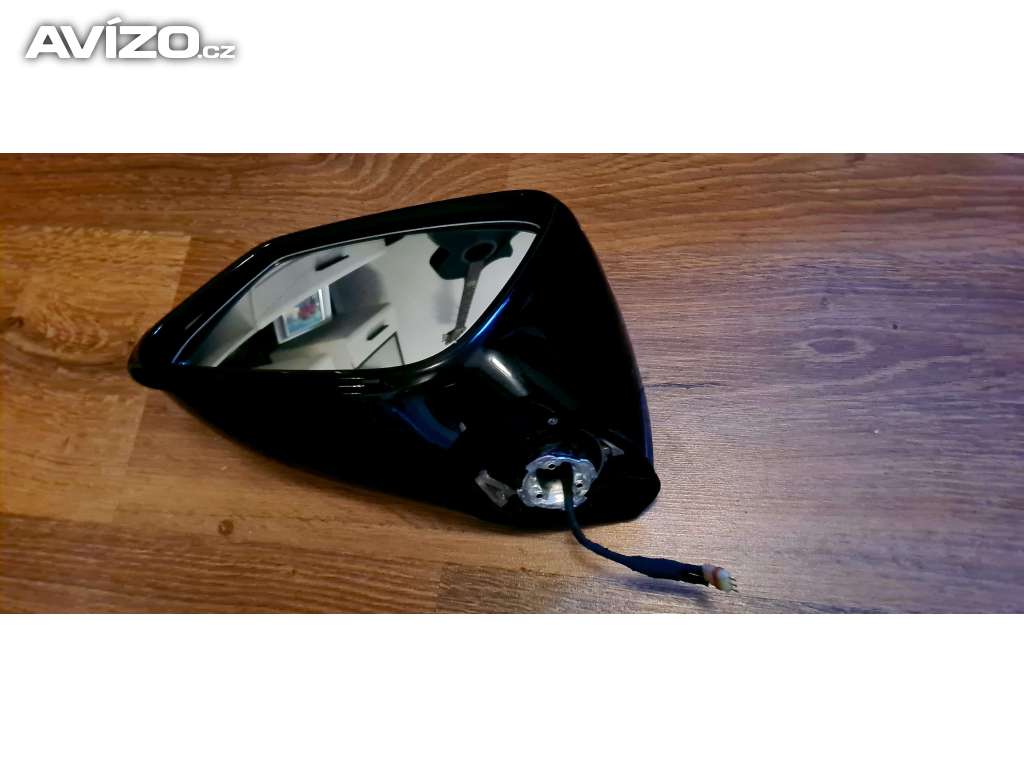 Foto inzerátu Zpětné zrcátko 
