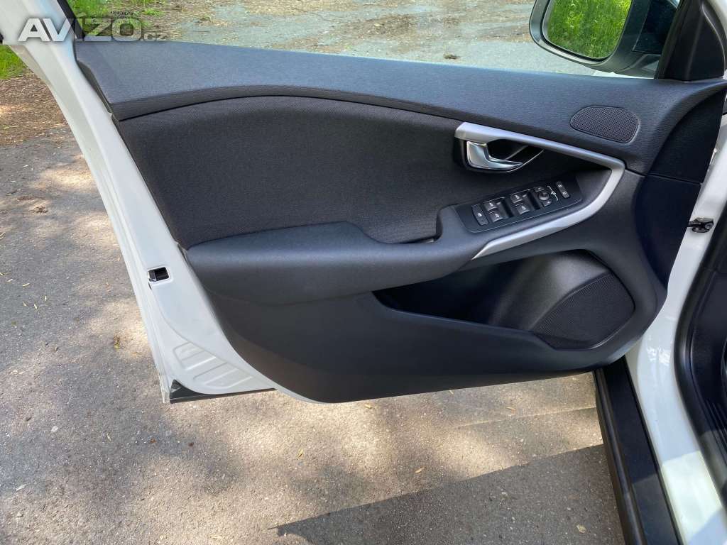 Foto inzerátu Volvo V40