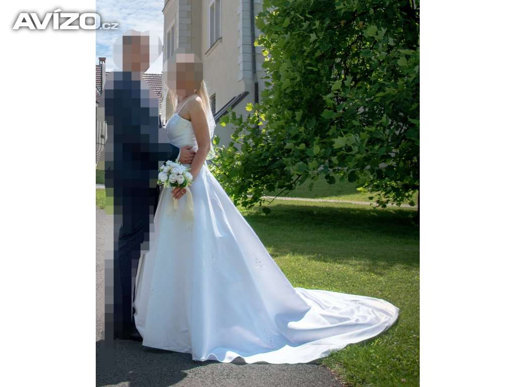 Svatební šaty 