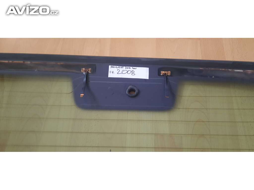 Zadní vyhřívané sklo Peugeot 207 SW r.v. 2008