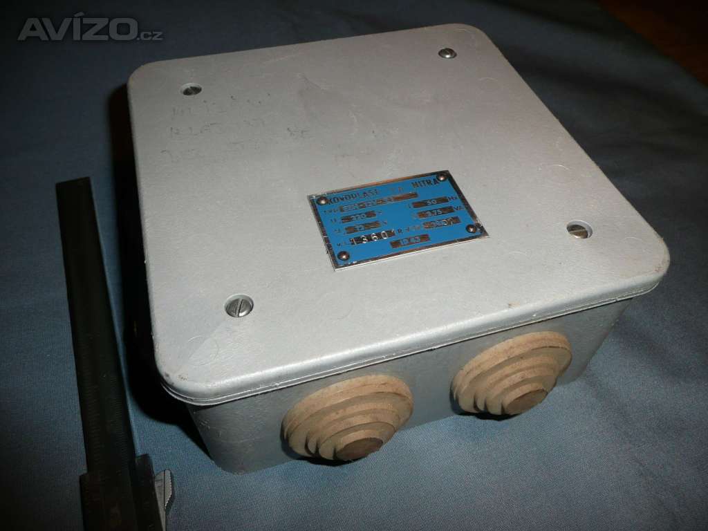 Nové hladinové spínače vody typ EZH-12V-T1