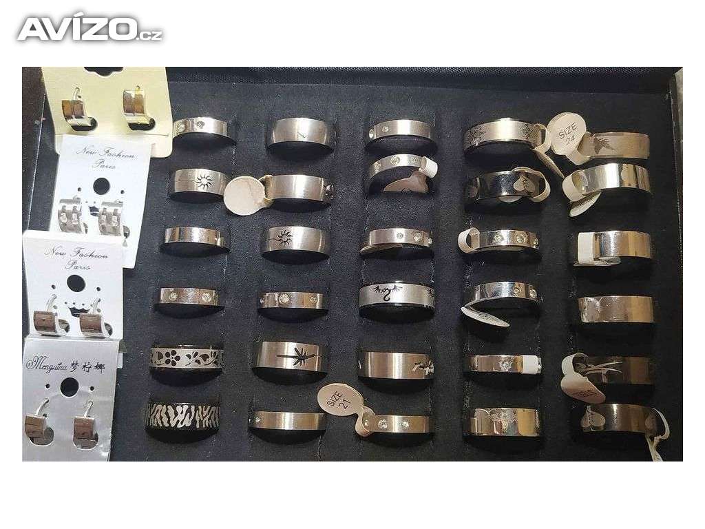 Nové prstýnky a náušnice z chirurgické oceli