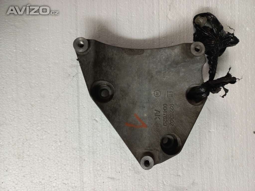 Držák klimatizace, motoru 1 Z18XE Opel Signum Vectra 1,8 16V 03-05
