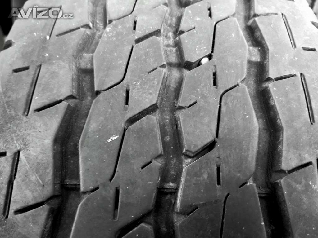 2ks pěkných letních zátěž. pneu 215/65 R16C Firestone 
