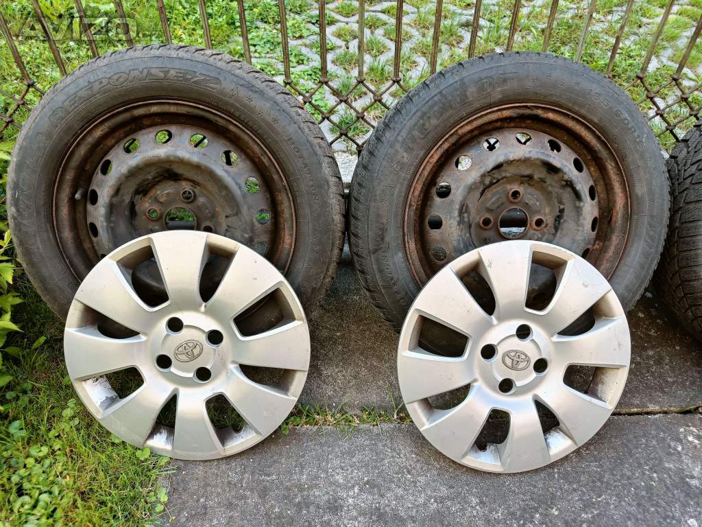 Foto inzerátu Zimní kola + originál poklice na Toyota Yaris