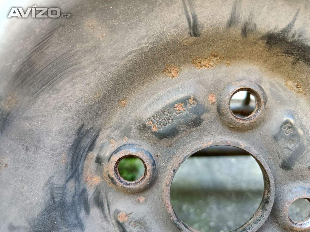 Foto inzerátu Zimní kola + originál poklice na Toyota Yaris