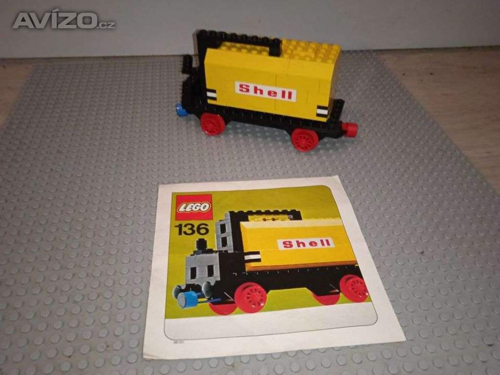  LEGO 136 Tanker Wagon (Shell)
