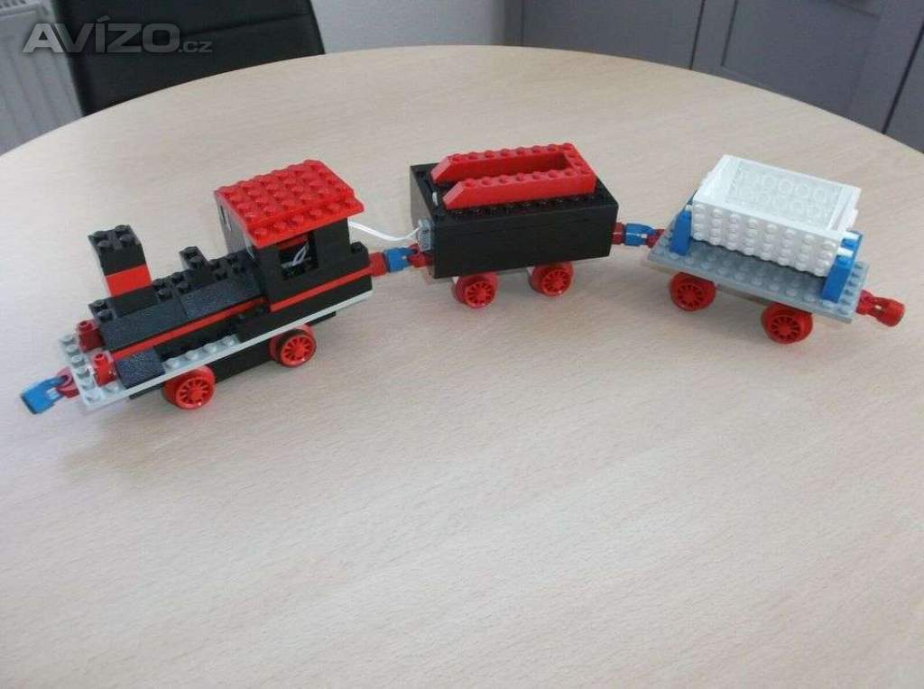 Lego Complete Freight Train Set with Tipper Trucks Item No: 120-1