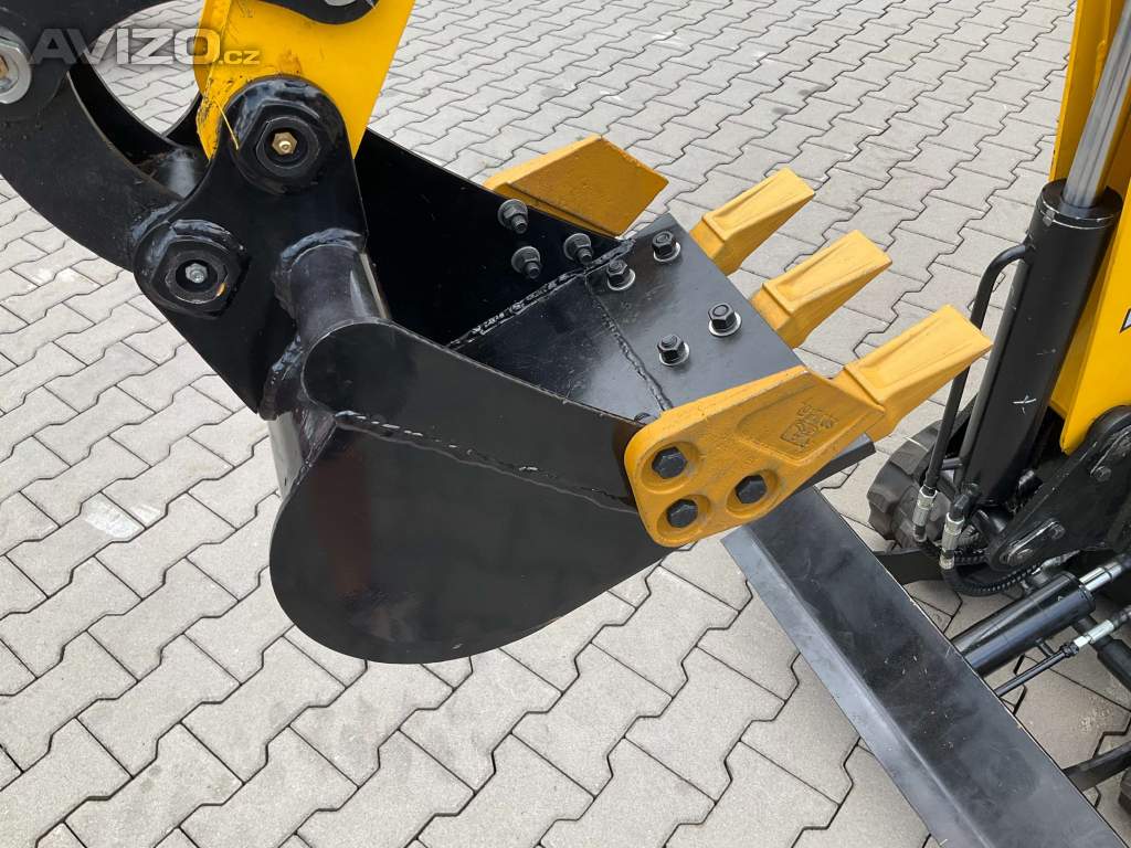 Foto inzerátu Nejlevnější minibagr CR07 s mimoosým kop. 730 kg
