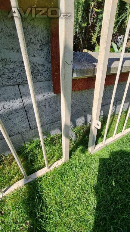 Foto inzerátu prodám 2ks mříží na menší okna ,či sklep