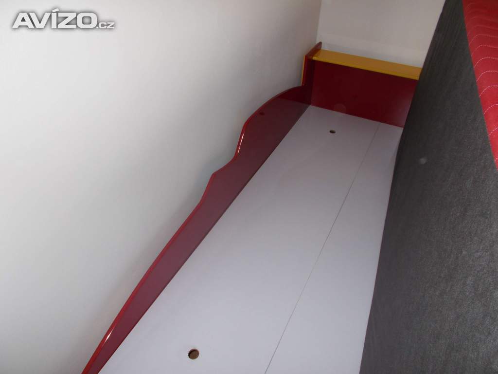 Foto inzerátu Atraktivní autopostel i s matrací, 200cm x 90cm