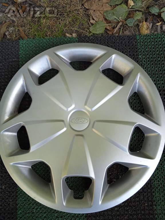 Ford: originál poklice 16palcu,300k.c.