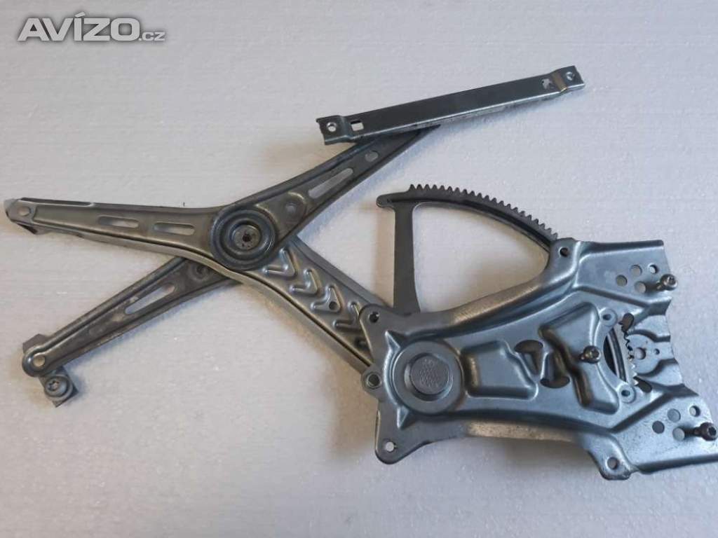Mechanismus skla dveří pravý přední Opel Signum 03-05