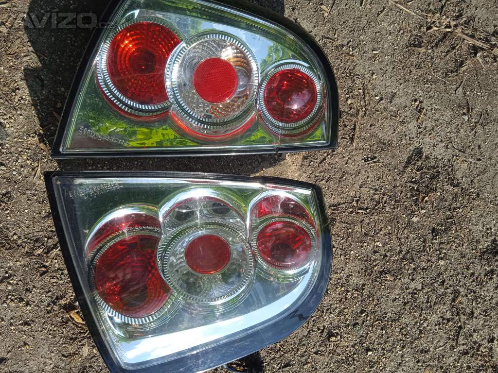 Škoda fabia:zadni tuningova světla,700k.c