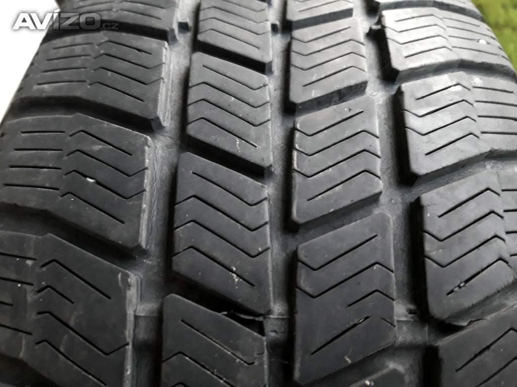 2ks zimních pneu 215/65 R16 Barum