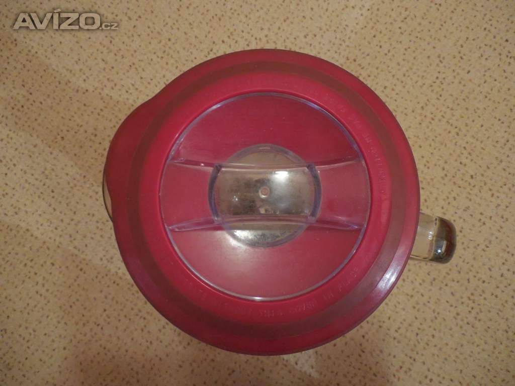 Foto inzerátu Stolní mixér se skleněnou nádobou