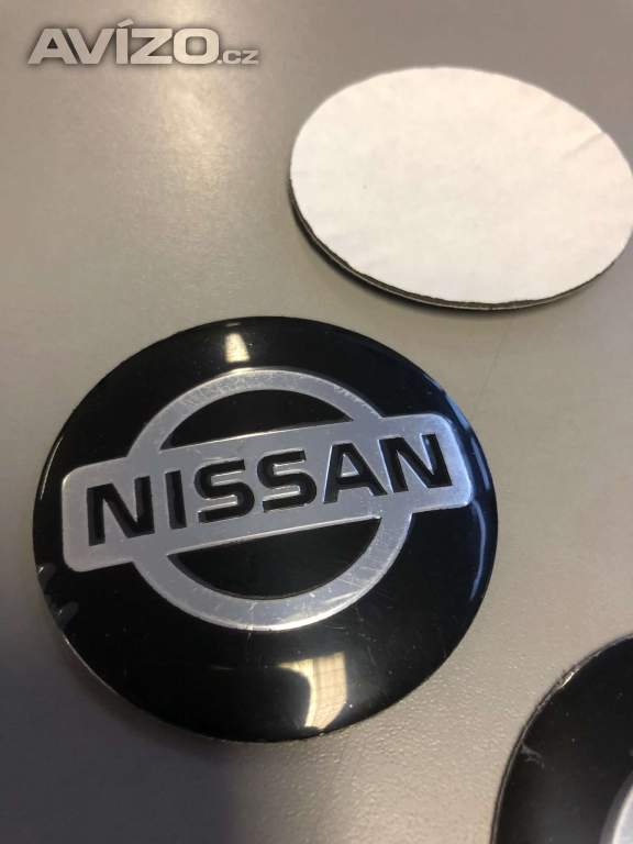 Středové pokličky / samolepky alu kol NISSAN černý