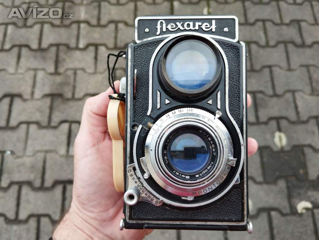 Starý fotoaparat Flexaret.