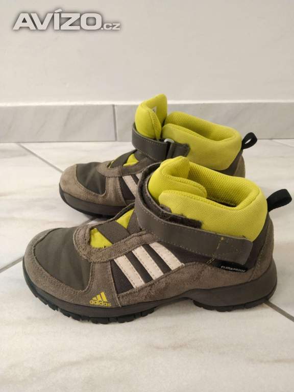 Dětské boty Adidas.