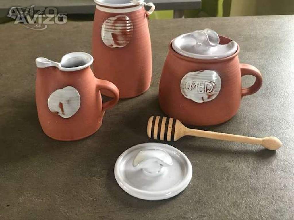 Prodám keramiku z dílny keramika pana Milana Pracného z Bílovce