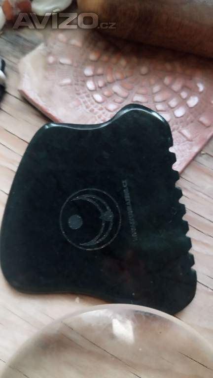 Tachion nefrit gua sha 