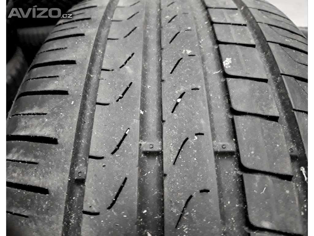 Po 2ks letních pneu 235/55 R19: