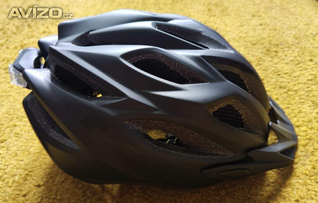 Cyklistická helma MET