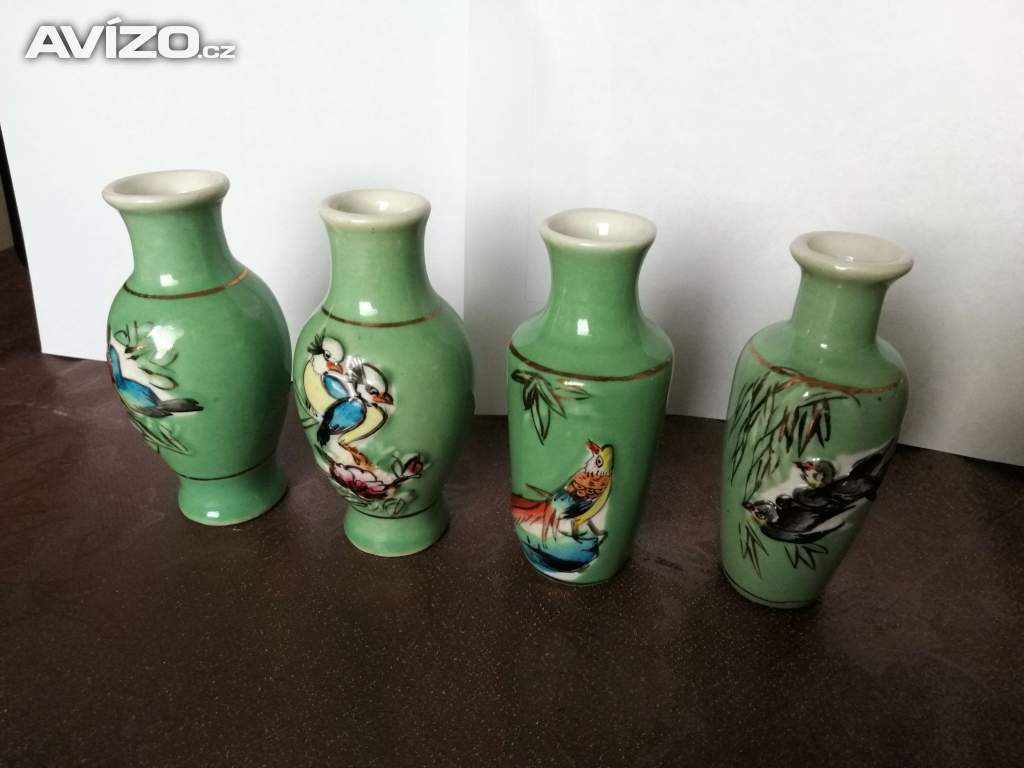 Prodám 6 ks ČÍNSKÝCH PORCELÁNOVÝCH VÁZIČEK s dekorem