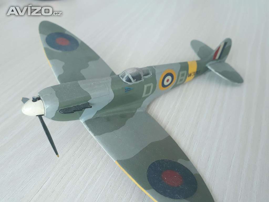 Supermarine Spitfire - sestavený model 1:72