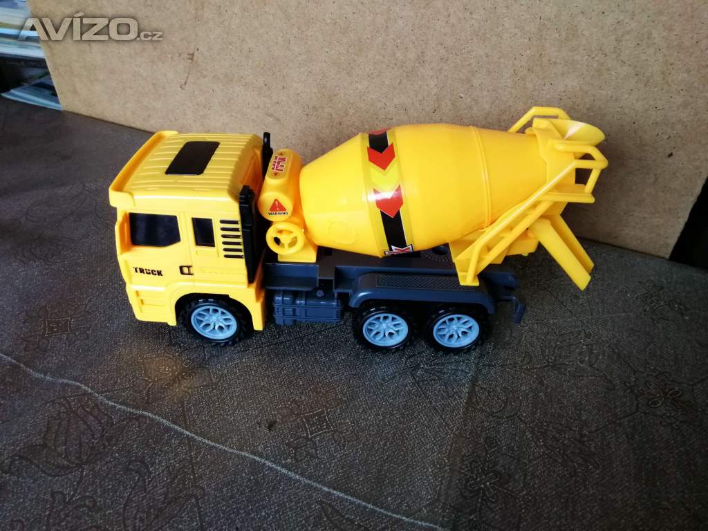 PRODÁM MODEL AUTOMÍCHAČKY NA BETON 