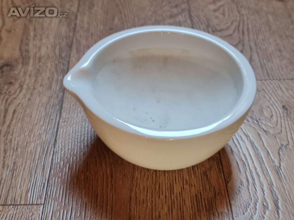 TŘECÍ MISKA PORCELÁNOVÁ