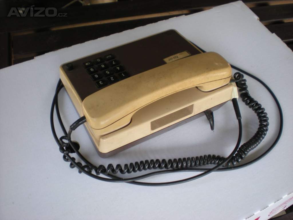 Foto inzerátu RETRO tlačítkový telefon 