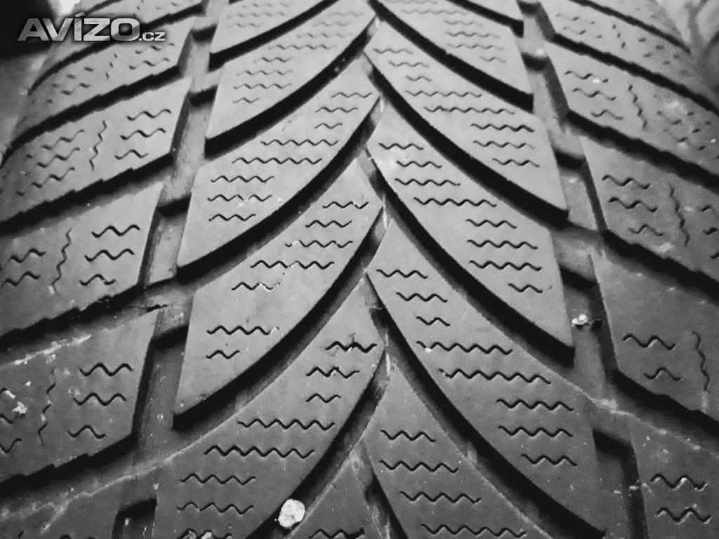 Po 2ks zimních pneu 195/55 R15: