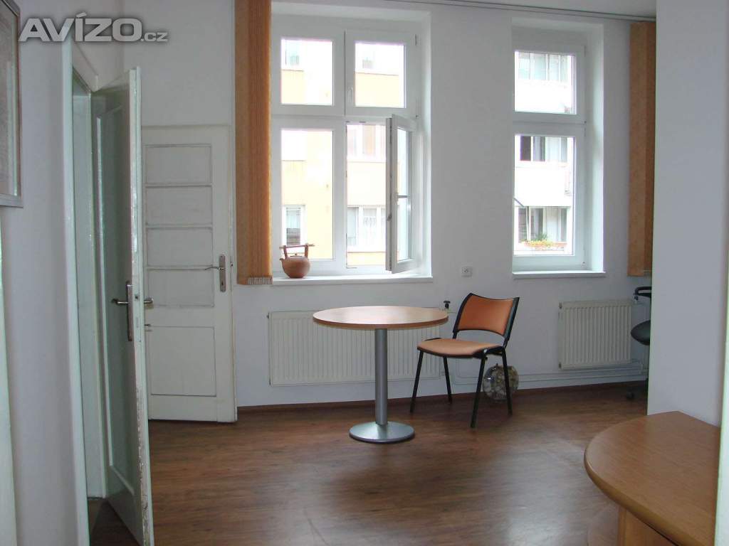 Pronájem kanceláří Mor. Ostrava, ul. Veleslavínova (74 m2, zařízené)