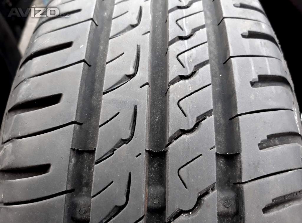 2ks téměř nových letních pneu 185/65 R15 Barum 