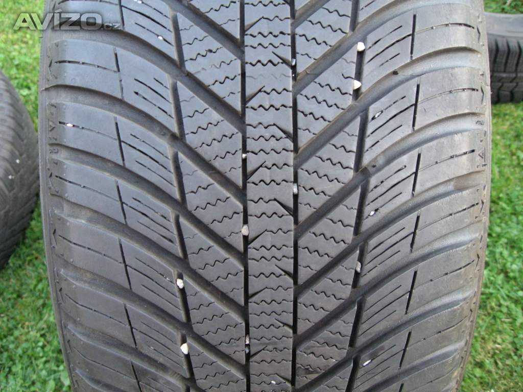 PRODÁM CELORČNÍ PNEU 175/70 R14 Nexen N Blue 4Season 84T 2x